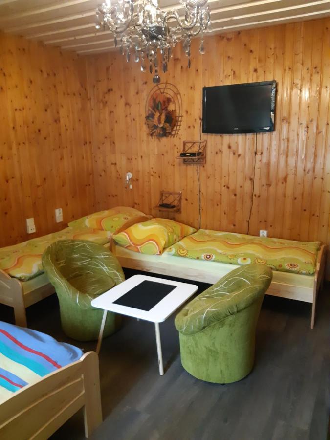 Drevenica Talia Apartment Liptovsky Mikulas Ngoại thất bức ảnh
